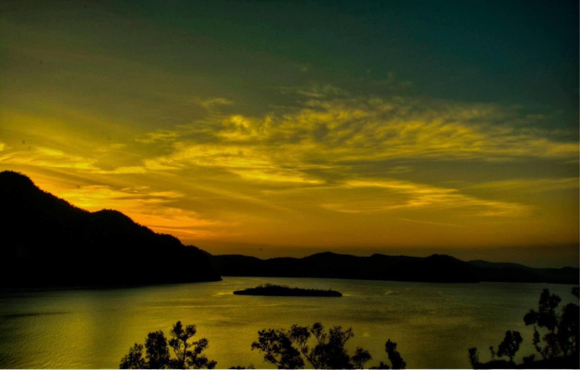 Majika'S Island Resort Apo Island Екстериор снимка